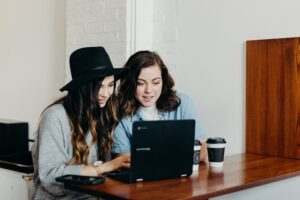 Developing Tweens&#8217; Healthy Use of Technology